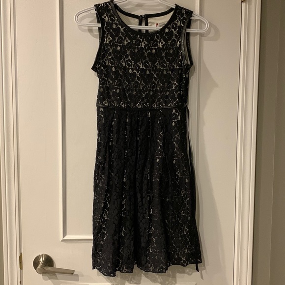 Girls Black lace pleated Dress Size 16 - Picture 1 of 9